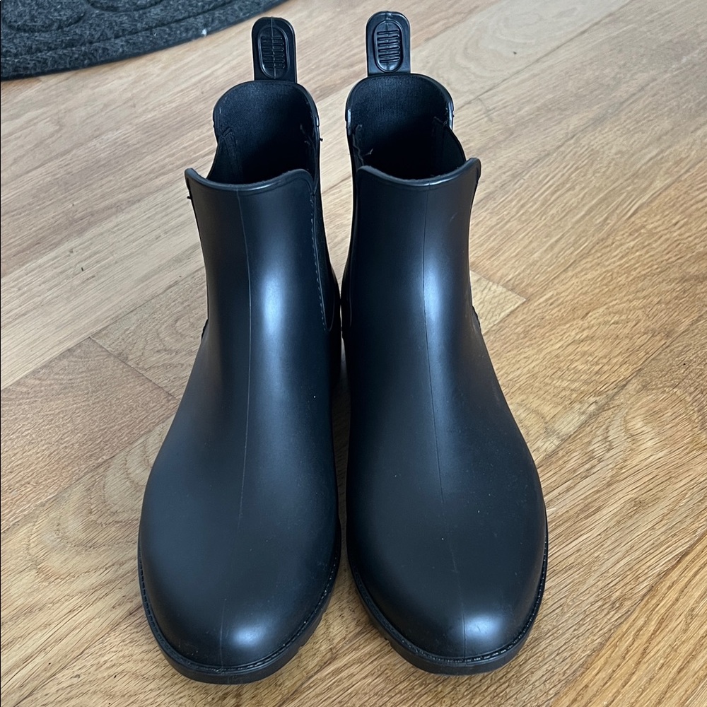 Black Ankle Rain Boots